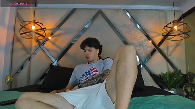 EXCLUSIVE8 online show from 8, 3, 2026