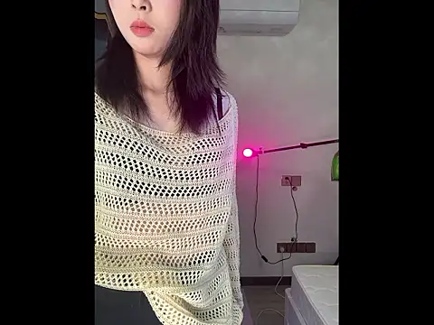 Y--F--LOVE online show from 9, 3, 2026