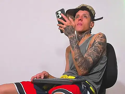 Snapshot of gabriel_reyes21 chatting on 19, 5, 2026 gabriel reyes21 online show from 19, 5, 2026