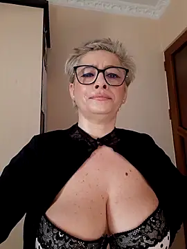 Snapshot of LunaBlaise chatting on 8, 3, 2026 LunaBlaise online show from 8, 3, 2026