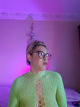 Snapshot of LunaBlaise chatting on 9, 4, 2026 LunaBlaise online show from 9, 4, 2026