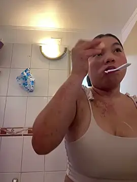 WHITEWOMEN 2 online show from 10, 3, 2026