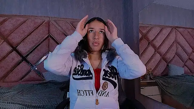 LilyRossi  online show from 18, 4, 2026