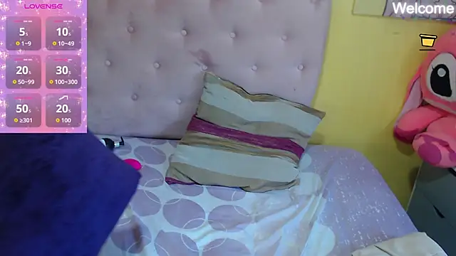 Snapshot of Sophiiee_Gray chatting on 10, 6, 2026 Sophiiee Gray online show from 10, 6, 2026
