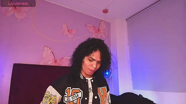 V-nus online show from 24, 6, 2026