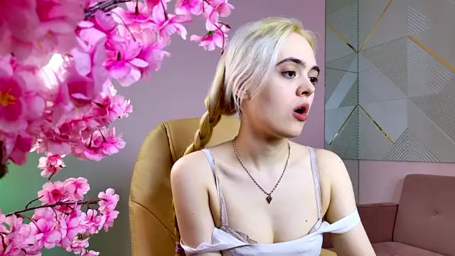 Bambi Bloom online show from 4, 3, 2026