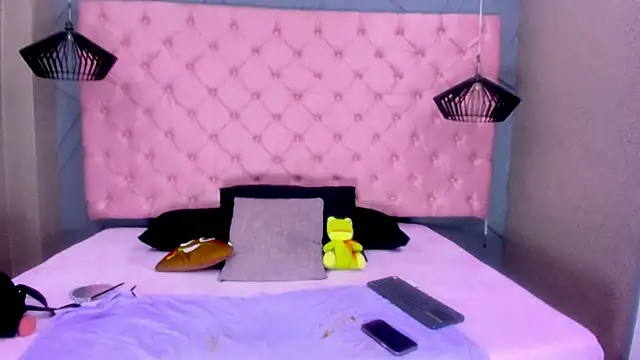 SARA HORNY- online show from 7, 3, 2026