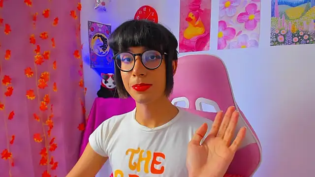 Madeline 21 online show from 5, 4, 2026