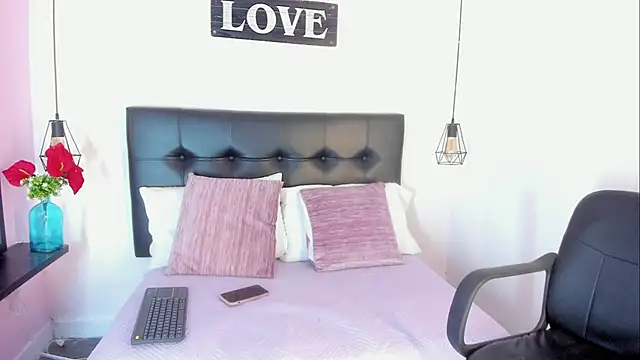 KatallelaMurillo online show from 25, 4, 2026