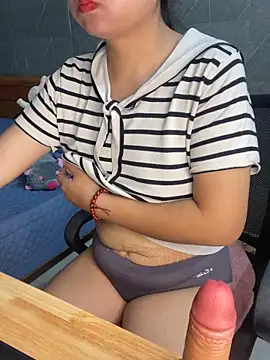 Lisa Sweet86 online show from 11, 4, 2026