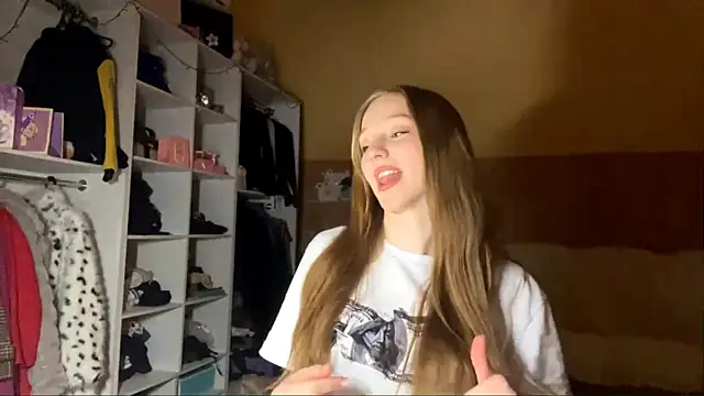 Anika Socutehe online show from 28, 2, 2026