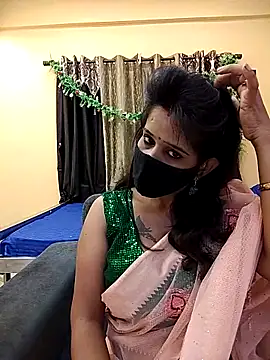 Snapshot of Tinaa_baby chatting on 3, 5, 2026 Tinaa baby online show from 3, 5, 2026