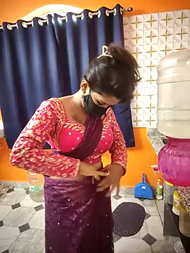 Tinaa baby online show from 6, 7, 2026
