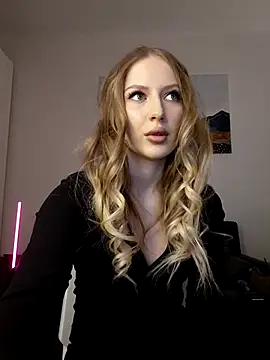 Snapshot of AlishaWey chatting on 27, 2, 2026 AlishaWey online show from 27, 2, 2026