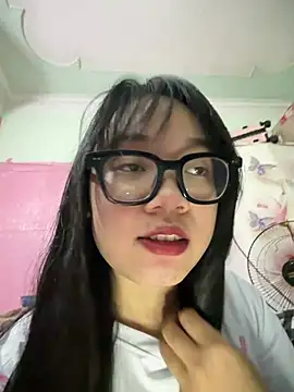 Leeeeiu online show from 28, 6, 2026