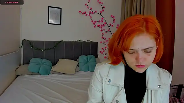 DellaRows online show from 11, 5, 2026