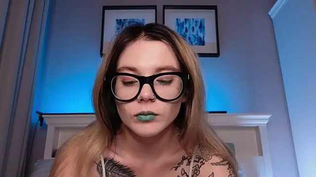 Snapshot of AliceTease chatting on 16, 5, 2026 AliceTease online show from 16, 5, 2026