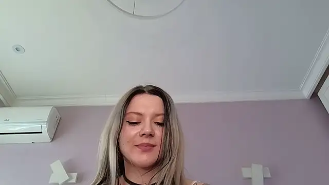 Snapshot of AliceTease chatting on 6, 6, 2026 AliceTease online show from 6, 6, 2026