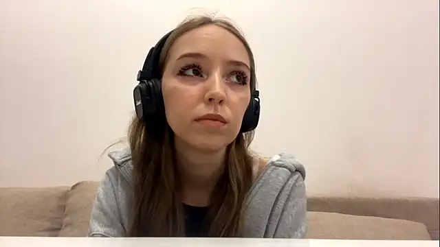 Snapshot of NovaXP chatting on 1, 3, 2026 NovaXP online show from 1, 3, 2026