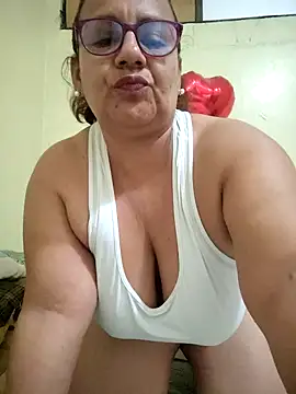 Roxy 77 online show from 4, 3, 2026