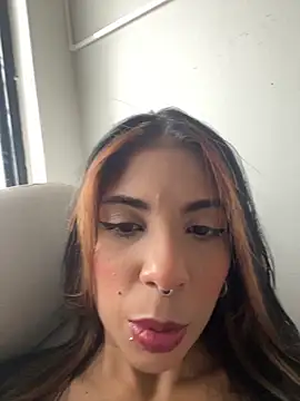 VioletaHills  online show from 11, 3, 2026