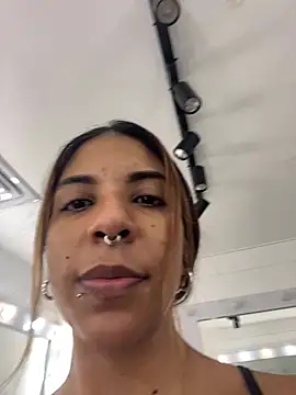 VioletaHills  online show from 8, 4, 2026