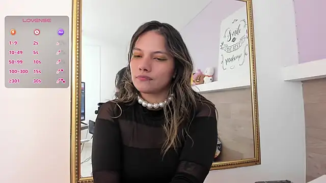 Snapshot of EmmaSanchez_ chatting on 30, 4, 2026 EmmaSanchez online show from 30, 4, 2026