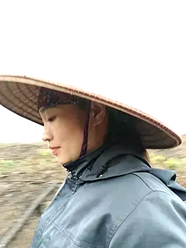 Lilinn  online show from 6, 3, 2026