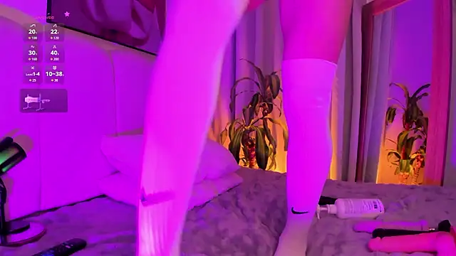 Snapshot of TaylerWhitelll chatting on 1, 3, 2026 TaylerWhitelll online show from 1, 3, 2026