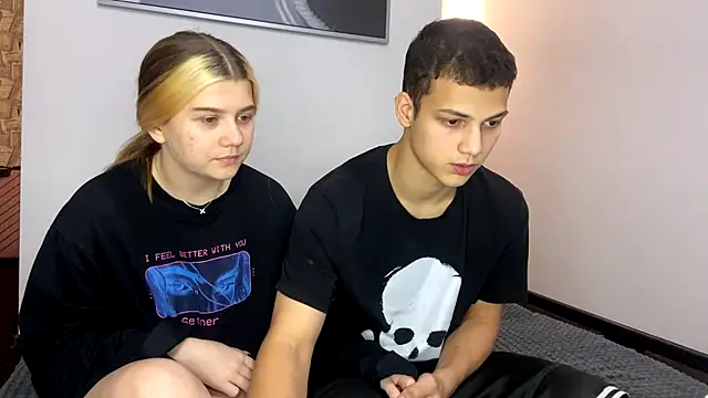 Snapshot of mirel_couple chatting on 1, 3, 2026 mirel couple online show from 1, 3, 2026