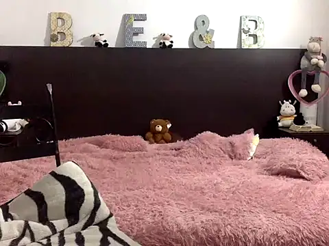 mommy-Milf online show from 22, 3, 2026