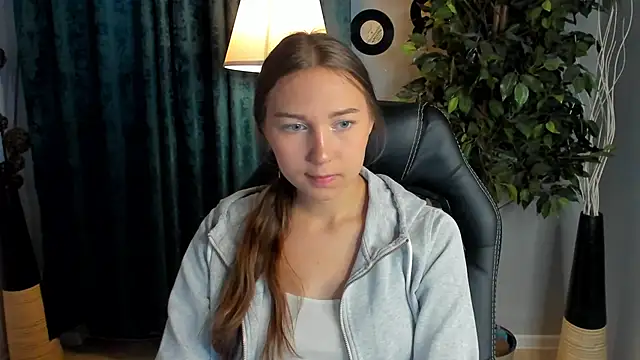 OliviaLang online show from 14, 5, 2026