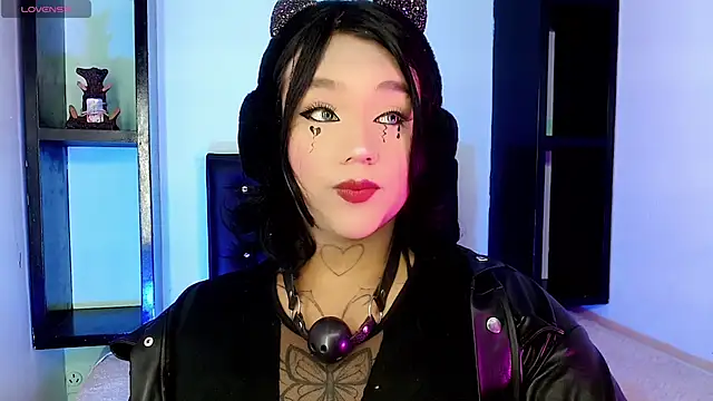 isadoraqueeen online show from 9, 4, 2026