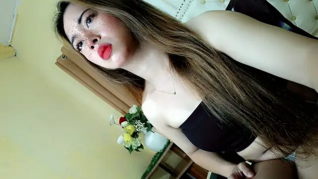 Seductive sophie online show from 17, 4, 2026