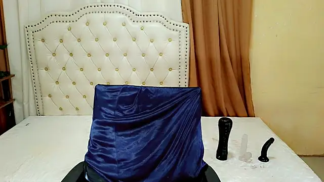 Snapshot of Seductive_sophie chatting on 29, 7, 2026 Seductive sophie online show from 29, 7, 2026