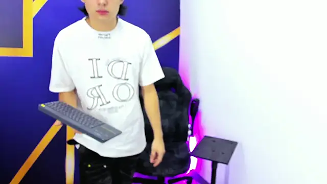 monky 0002 online show from 12, 7, 2026
