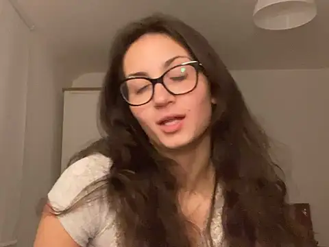 Ellamay06 online show from 3, 3, 2026