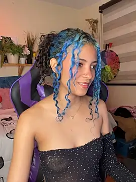 Franchezcaa  online show from 9, 4, 2026