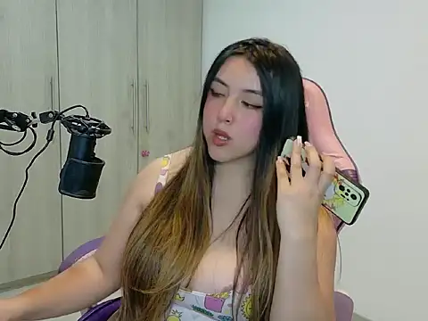 SarahMoonXO online show from 16, 4, 2026