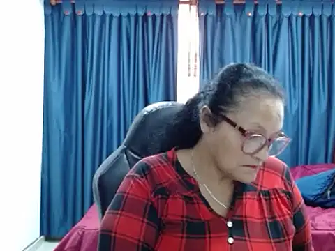  BellaNocturna online show from 6, 4, 2026