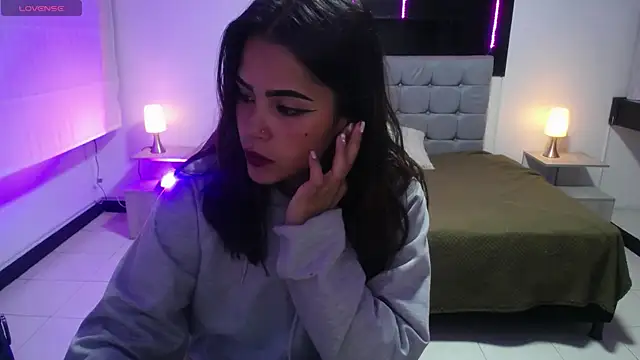  chloe 1 online show from 5, 3, 2026