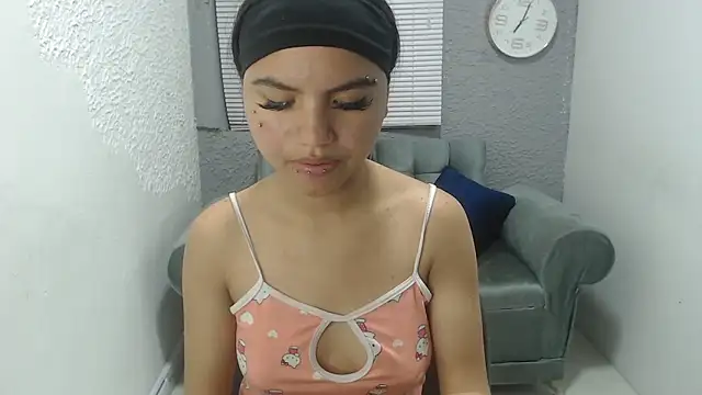 kimmyfuckass online show from 20, 5, 2026