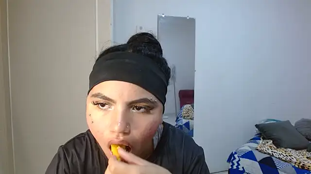 kimmyfuckass online show from 28, 5, 2026