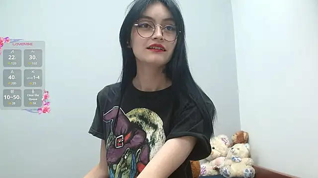 Snapshot of naomi_unu chatting on 29, 7, 2026 naomi unu online show from 29, 7, 2026