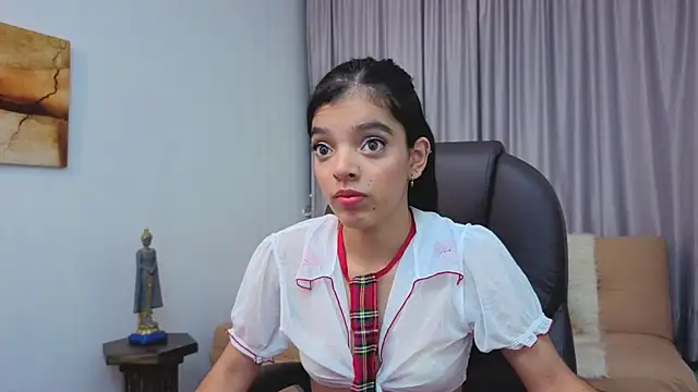 Thalia parkerr  online show from 17, 4, 2026