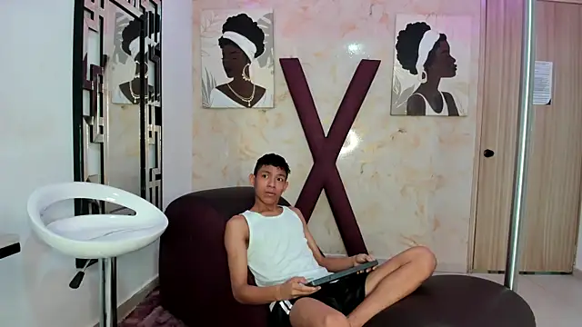 SKINNY BOYXXX online show from 16, 4, 2026