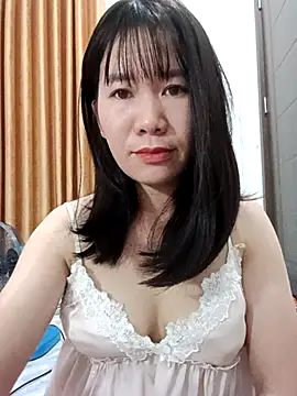 Bondgirl 9 online show from 17, 7, 2026