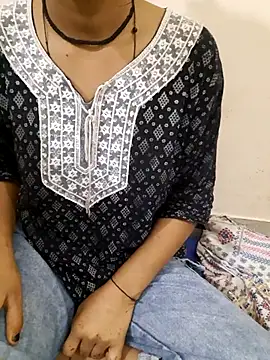 Snapshot of Your_Haseena7 chatting on 8, 3, 2026 Your Haseena7 online show from 8, 3, 2026