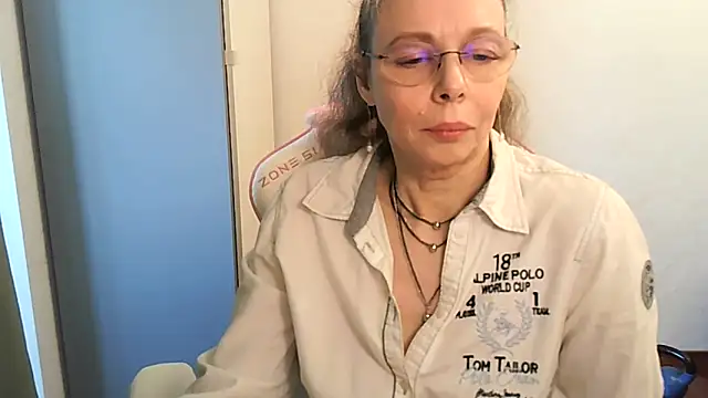 Helly nana online show from 28, 3, 2026