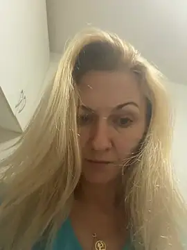 Snapshot of Secret_Ladyx chatting on 5, 8, 2026 Secret Ladyx online show from 5, 8, 2026